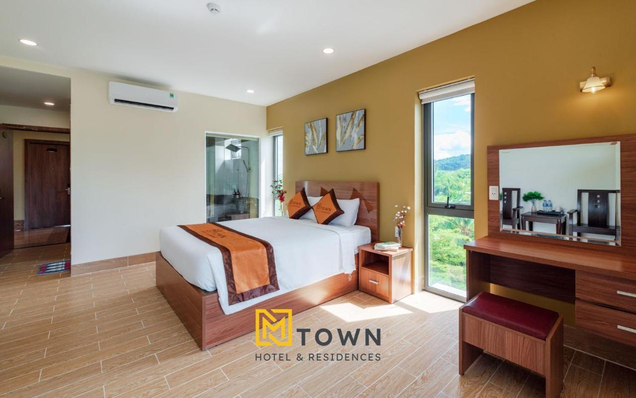 Mtown Hotel & Residences Phu Quoc - Long Beach Centre Esterno foto